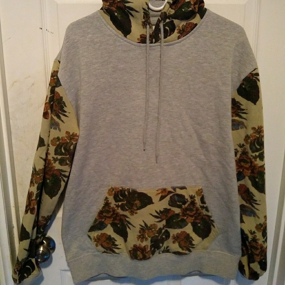 Holton Men's Grey and Floral Hoodie